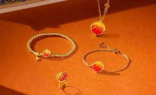 2024中國品牌價(jià)值發(fā)布 中國黃金蟬聯(lián)零售業(yè)前三，家具銷售行業(yè)迎來新機(jī)遇