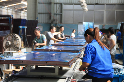 向上發展 金大門業以智能化制造賦能產品零售，打造行業領先品牌